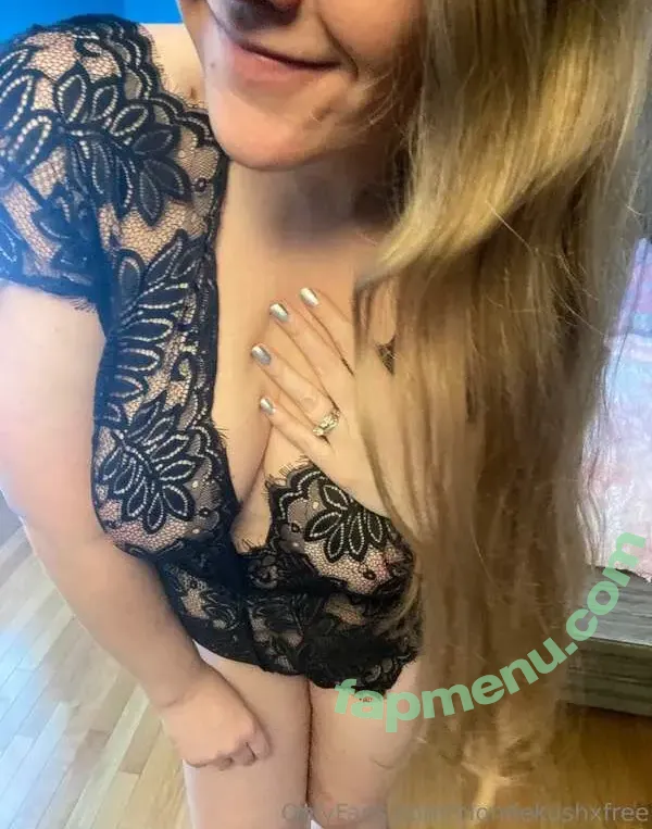 Ur Mommy Nextdoor nude photo #0007 (BlondeKushx / blondekushx1)