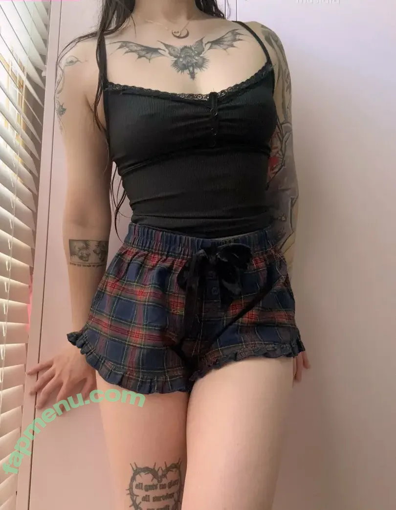 ur2dwaifu nude photo #0019 (ur2dfruityxo)