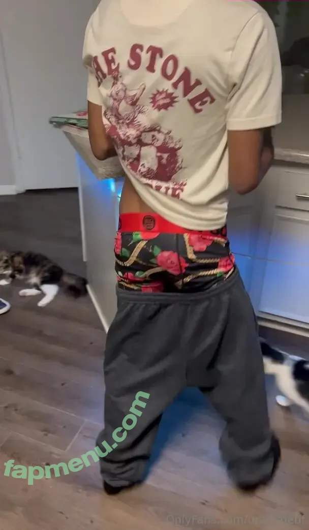 uranimebf nude photo #0005 (uranimebf)