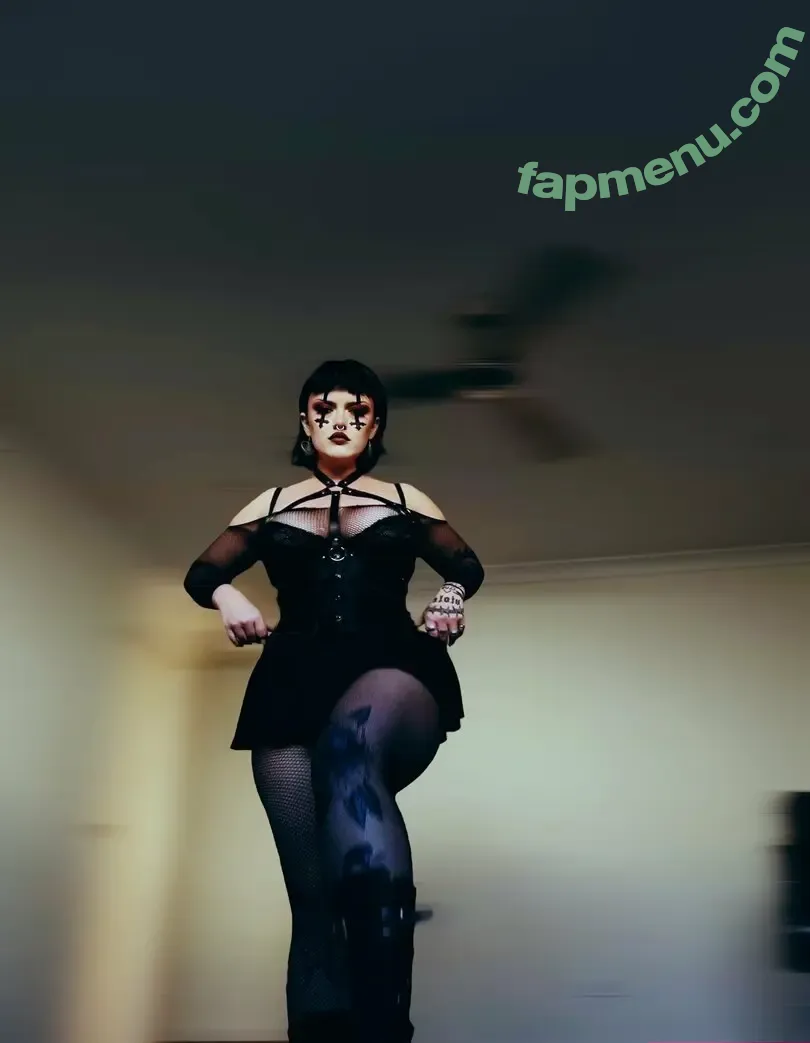 urfavegothh nude photo #0006 (urfavegothh)