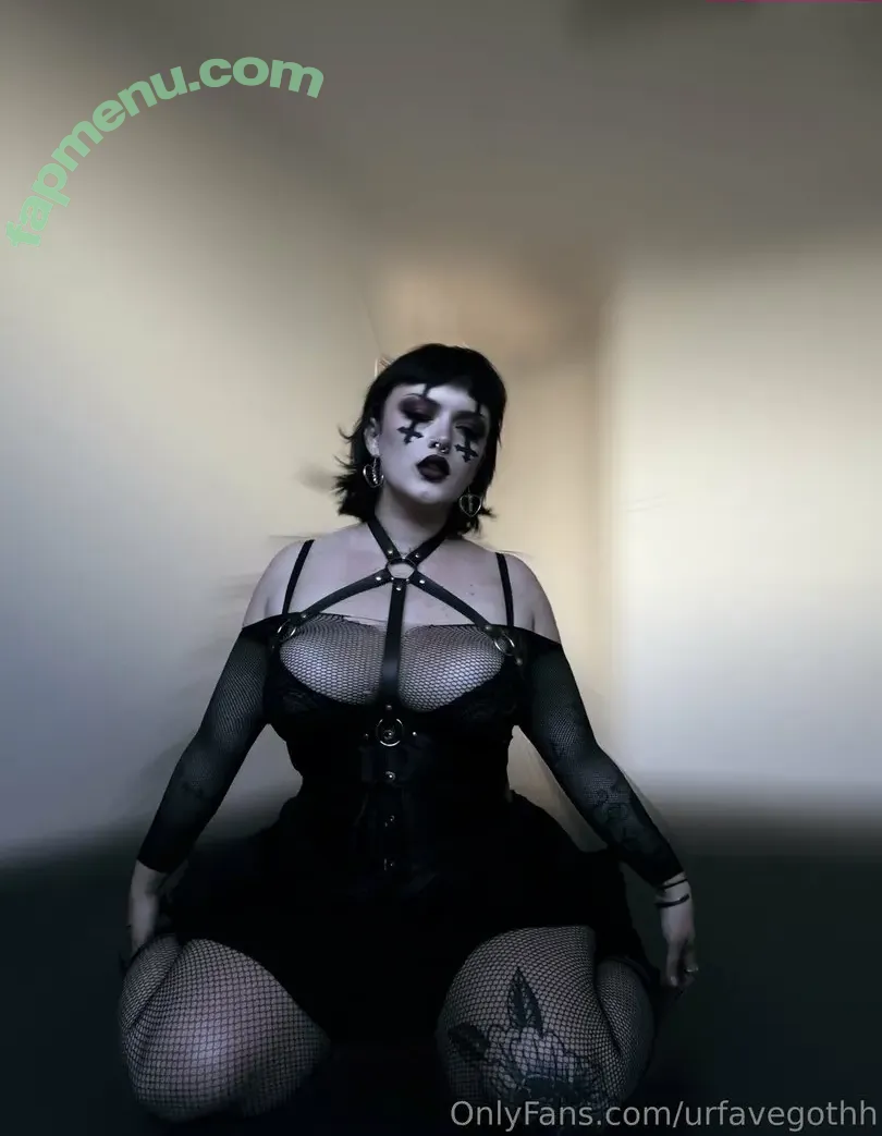 urfavegothh nude photo #0010 (urfavegothh)
