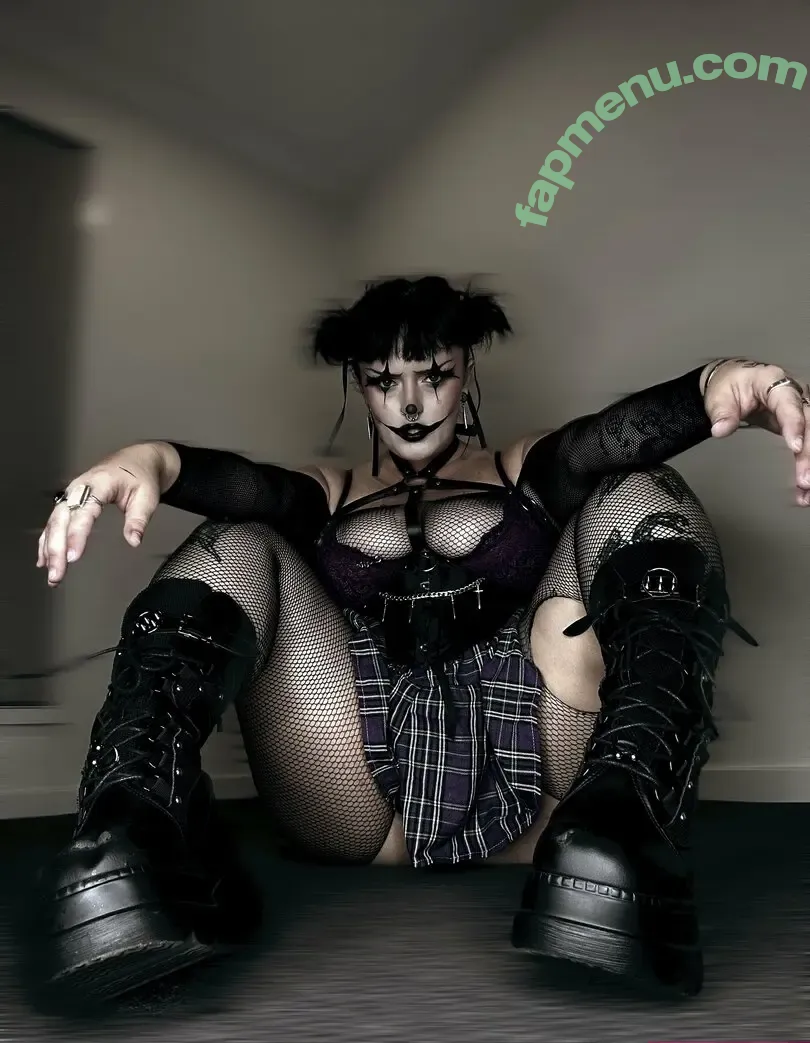 urfavegothh nude photo #0022 (urfavegothh)