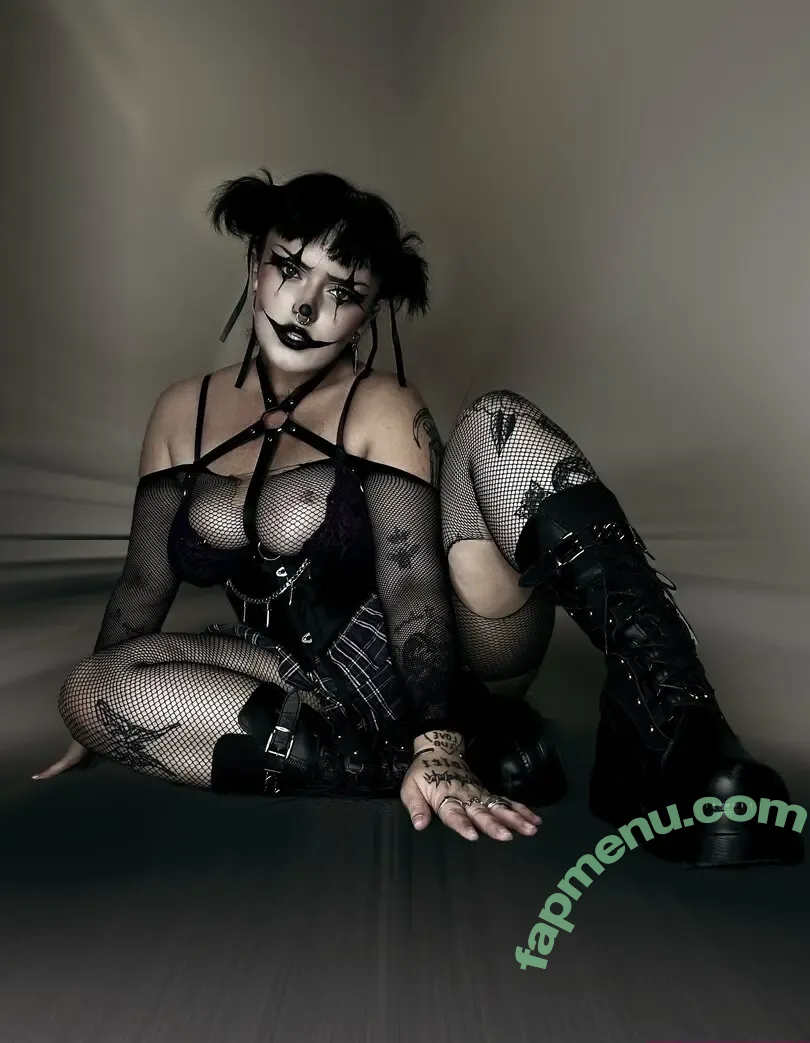 urfavegothh nude photo #0024 (urfavegothh)