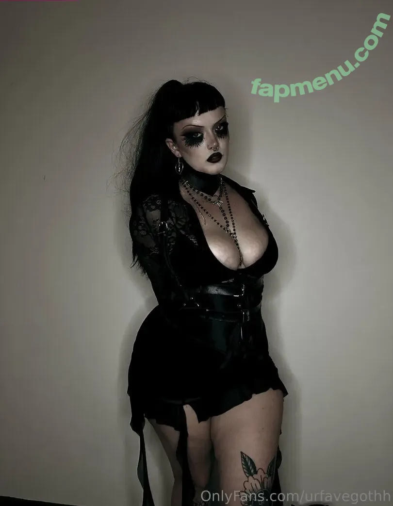 urfavegothh nude photo #0043 (urfavegothh)