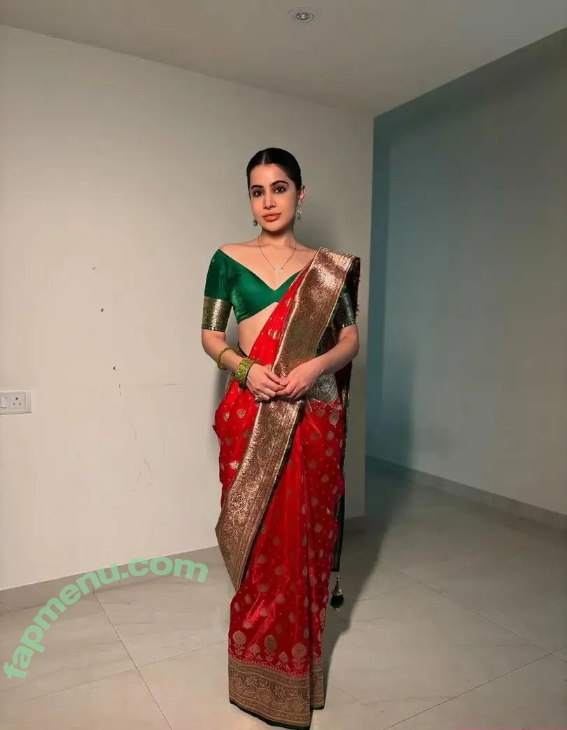 Urfi Javed nude photo #0033 (urf7i)