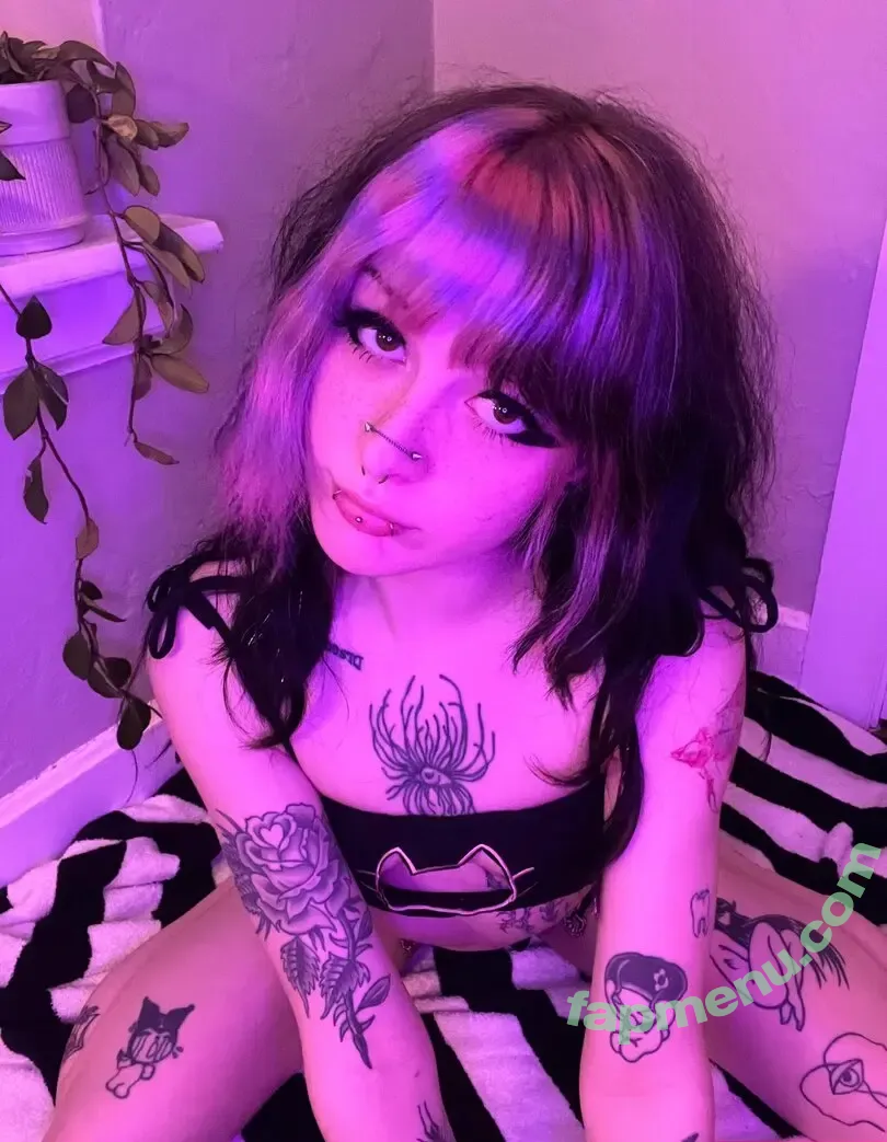 urgflottie nude photo #0010 (yourgflottie)