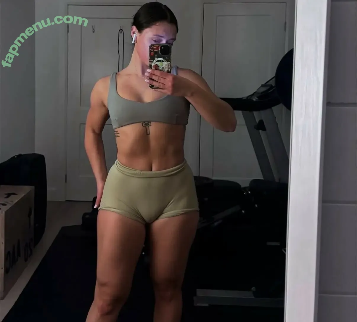 urgymbae nude photo #0037 (jade / urgymbae1.0)