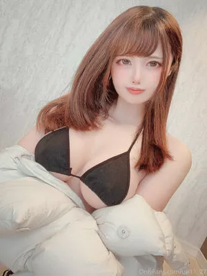 Uri11_27 nude photo #0142