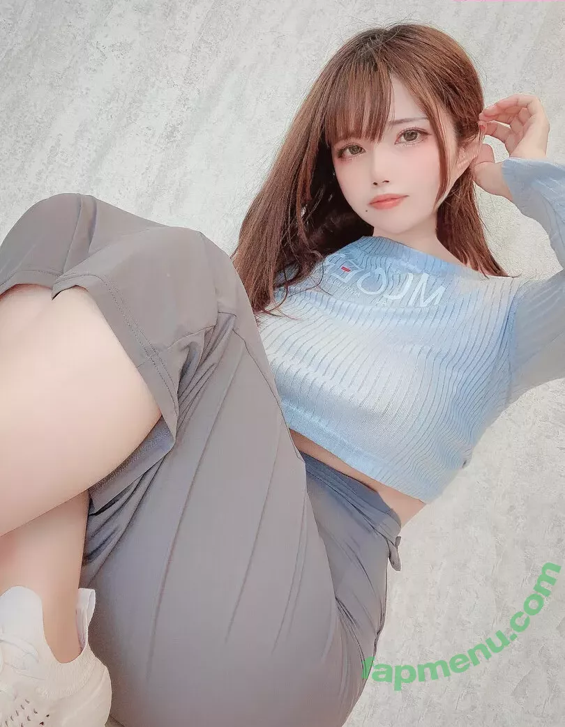 Uri11_27 nude photo #0124 (Uri11_27)