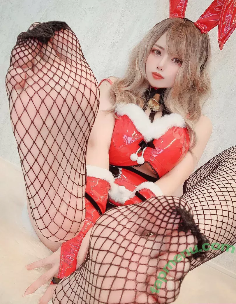 Uri11_27 nude photo #0172 (Uri11_27)