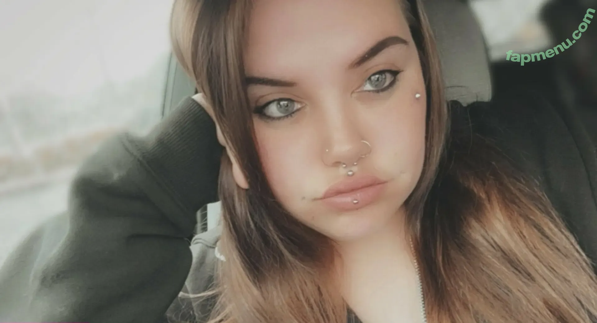 Urlgirlfriend nude photo #0019 (Knifewhvre / saturnbabyxo)