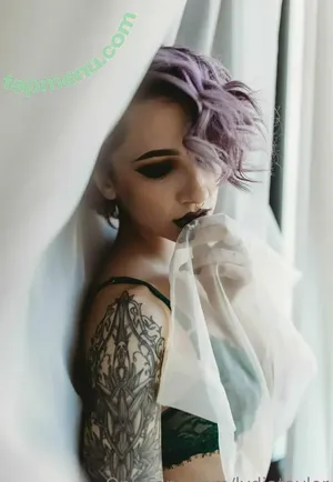  nude photo #0001