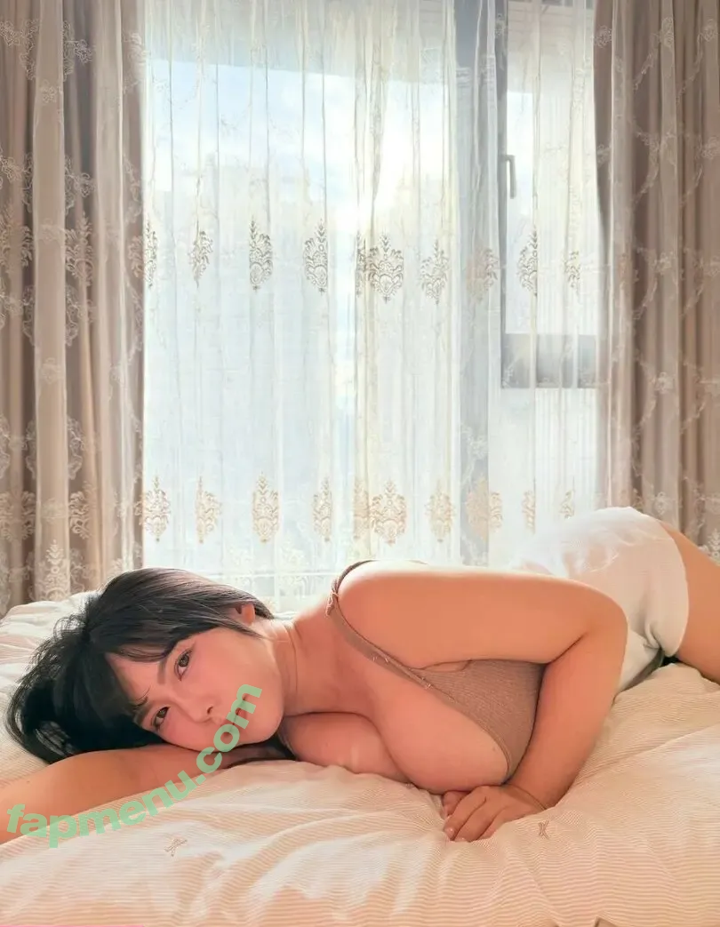 Ursenseinina nude photo #0005 (Niina Lee / ninaleee)