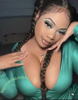 urtr8sh / urtr8sh_ nude photo #0021