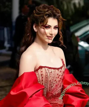 Urvashi Rautela / urvashirautela nude photo #0020