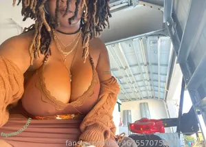 user467557075782737921 / poo.poobutth3ad nude photo #0021