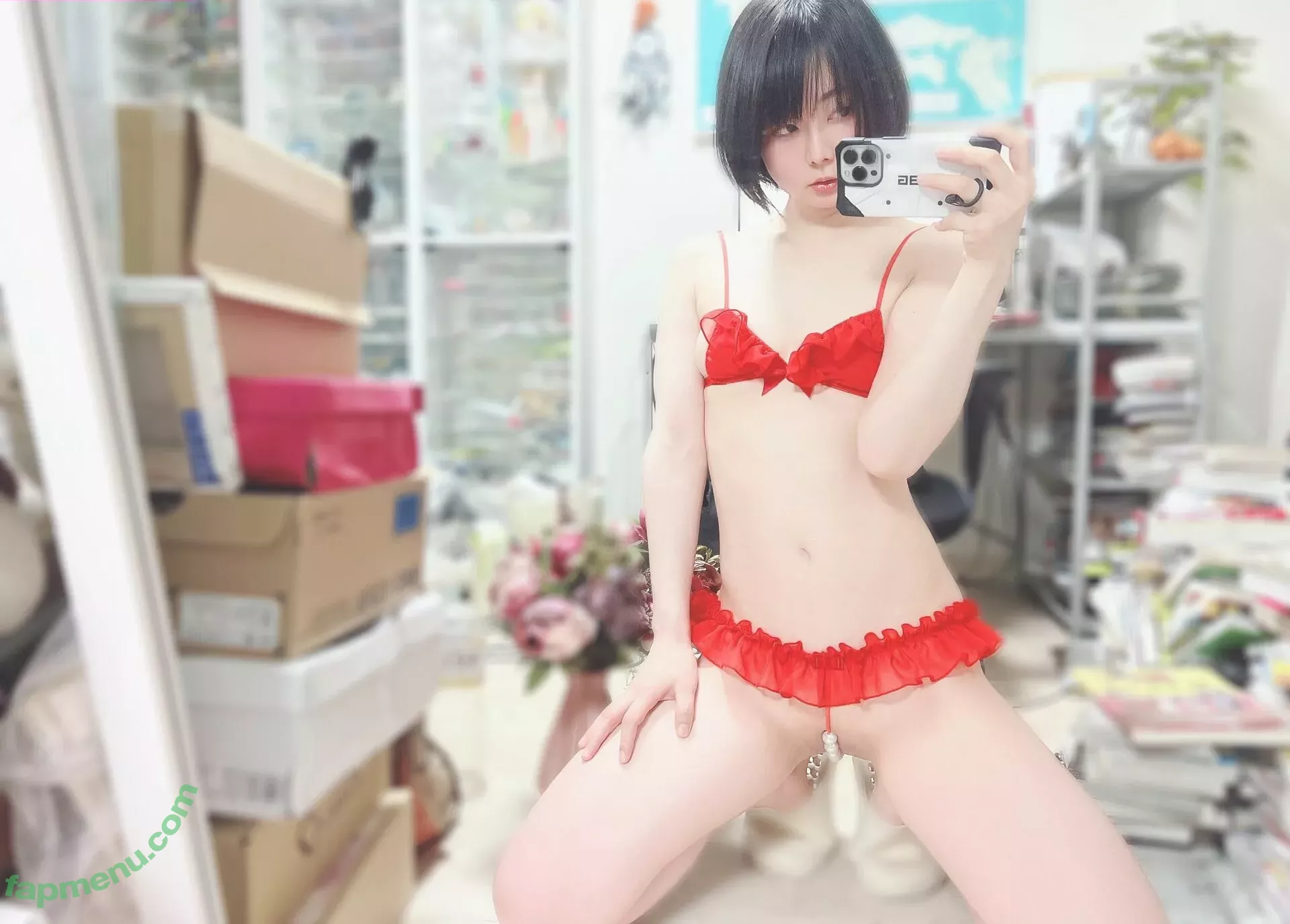 Ushijima Iiniku nude photo #0005 (ushijima1129)