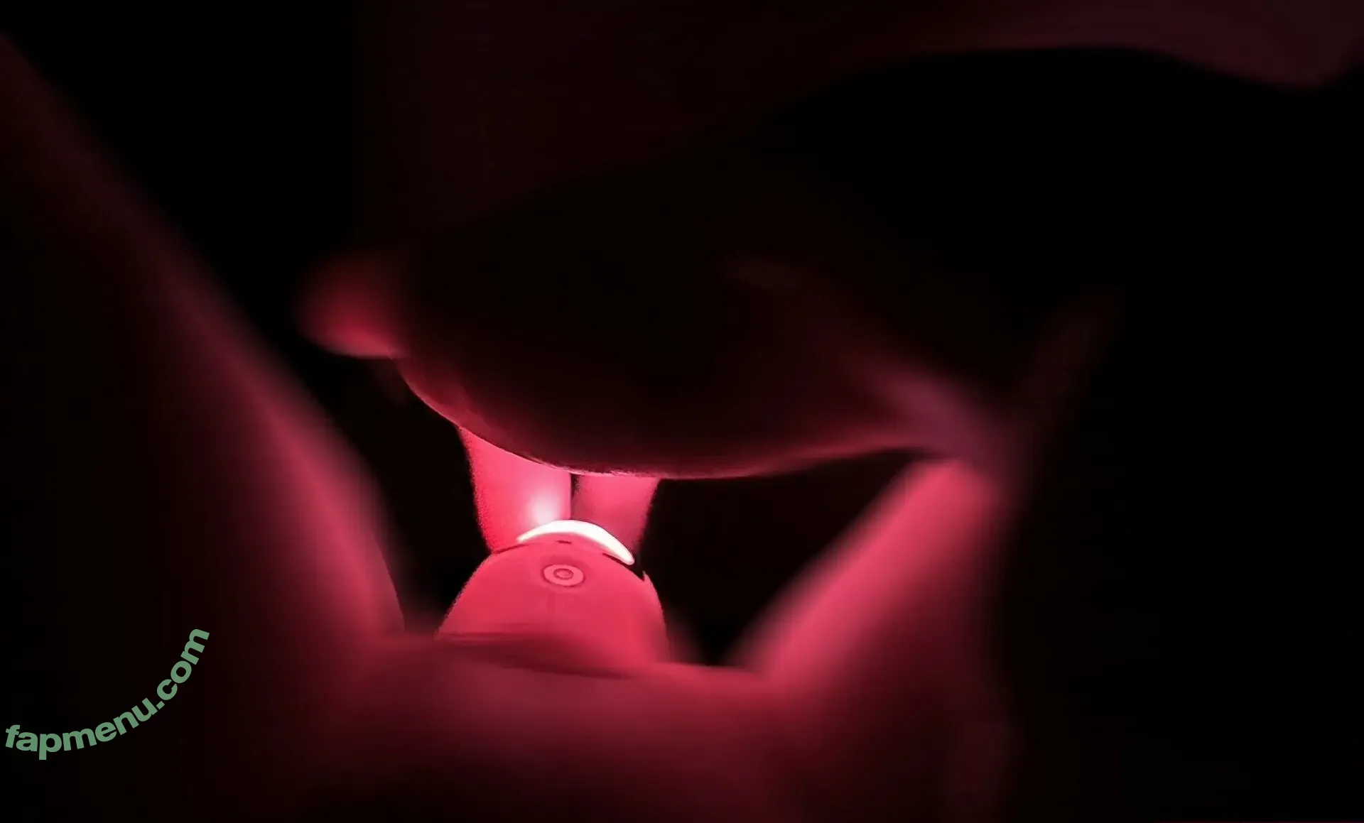 _UTxTU_mom_ nude photo #0050 (__thatcoolmom__)