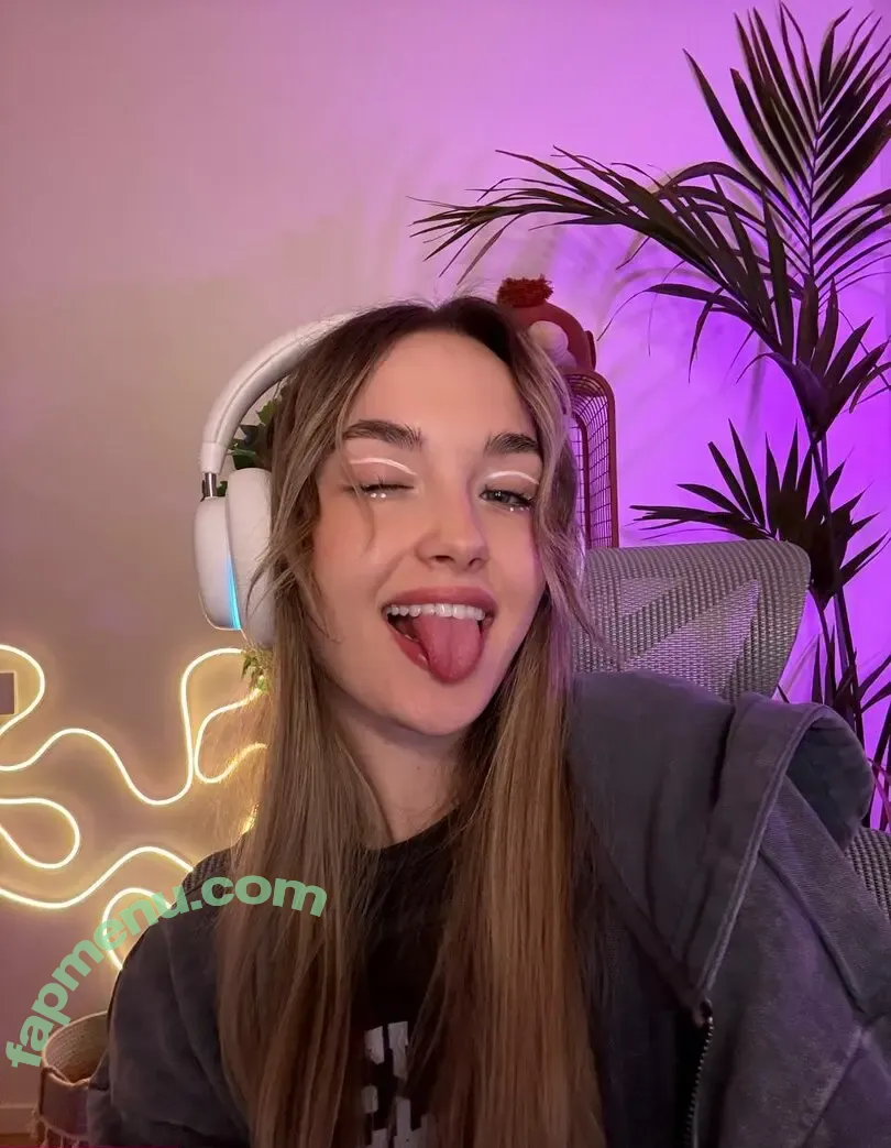 uuraniummm nude photo #0009 (uuraniumm)