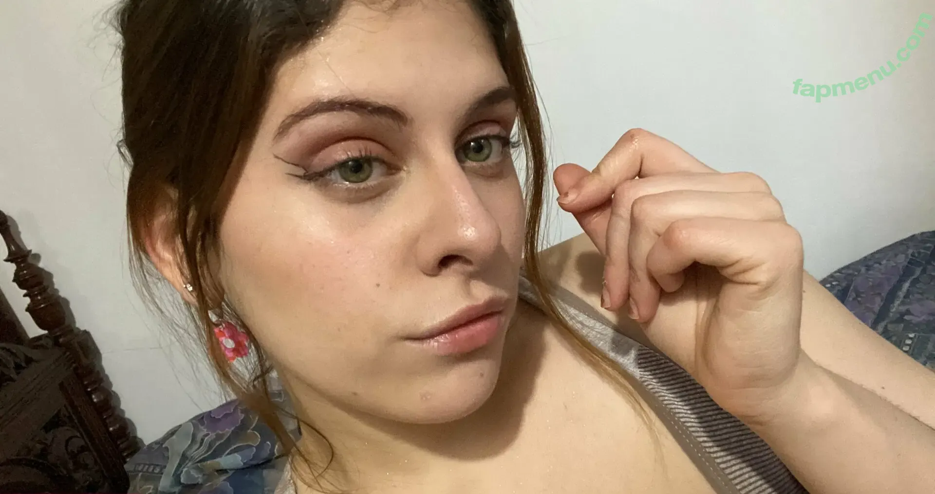 uwithme nude photo #0003 (uwithme)