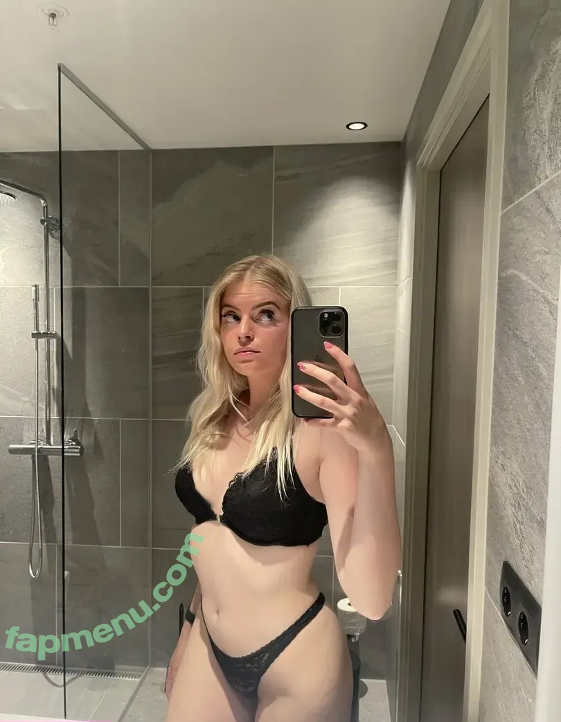 Uwucutedemon nude photo #0099 (1mscutie1)