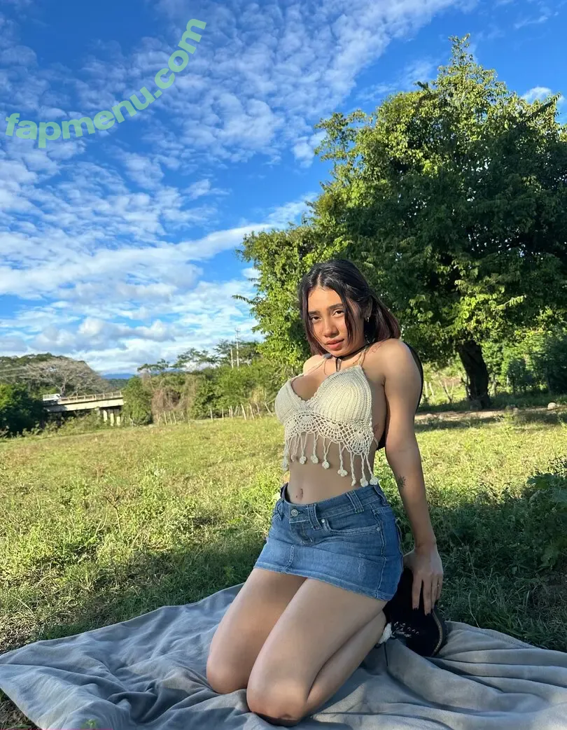 uwujennn nude photo #0012 (uwujennn._)