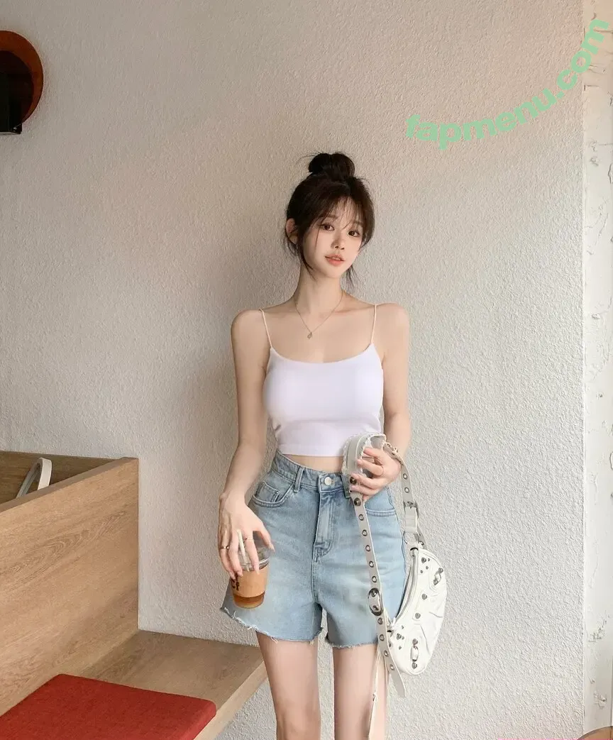 Uzaa nude photo #0114 (____uzaa)