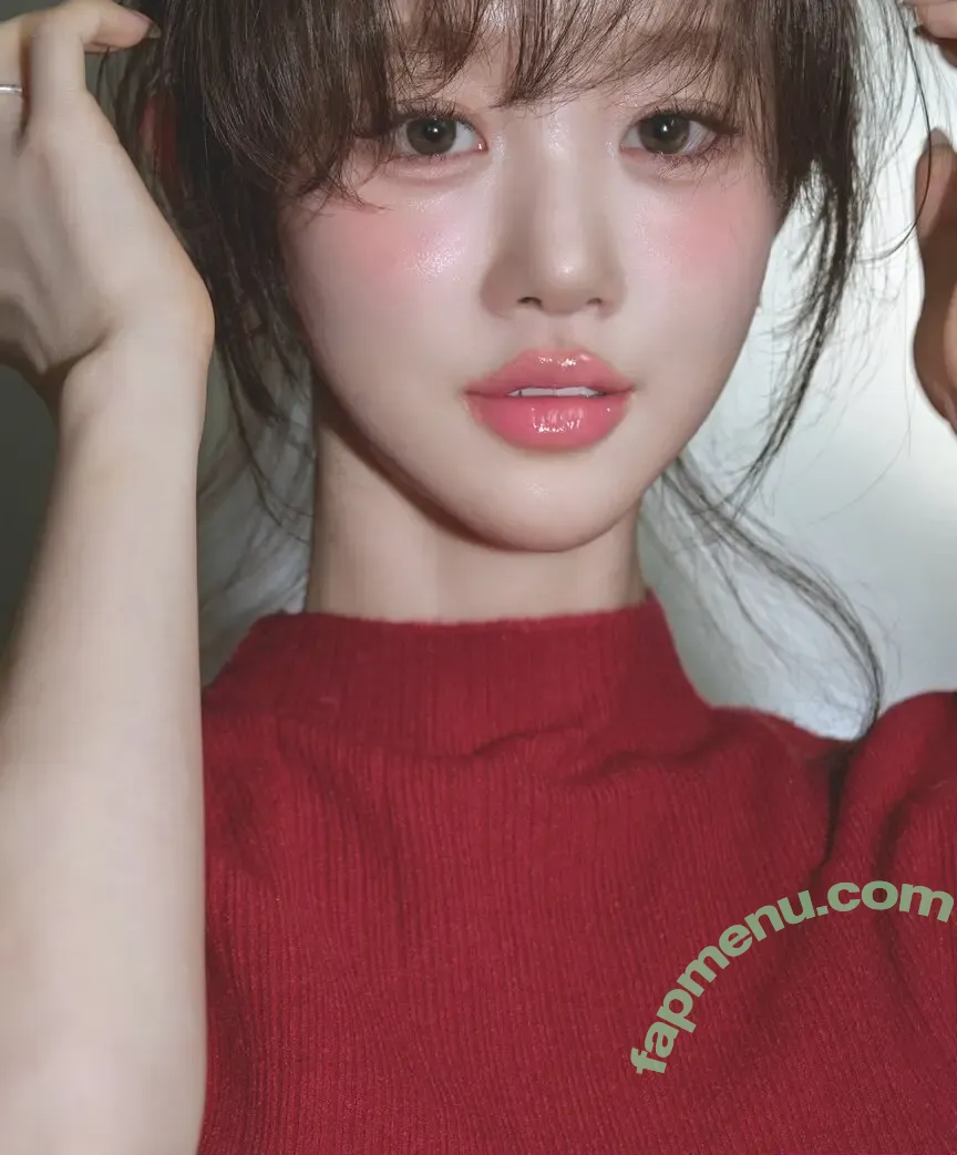 Uzaa nude photo #0137 (____uzaa)