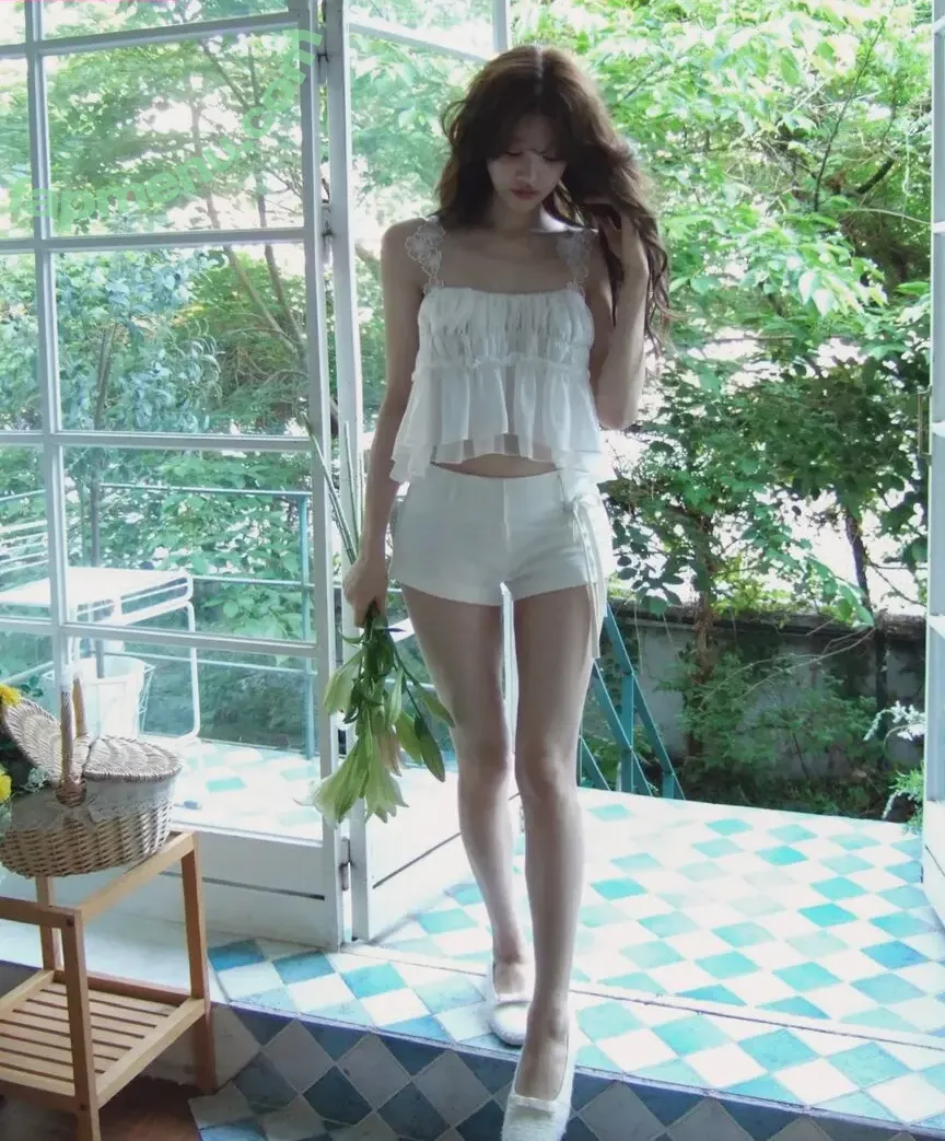 Uzaa nude photo #0154 (____uzaa)
