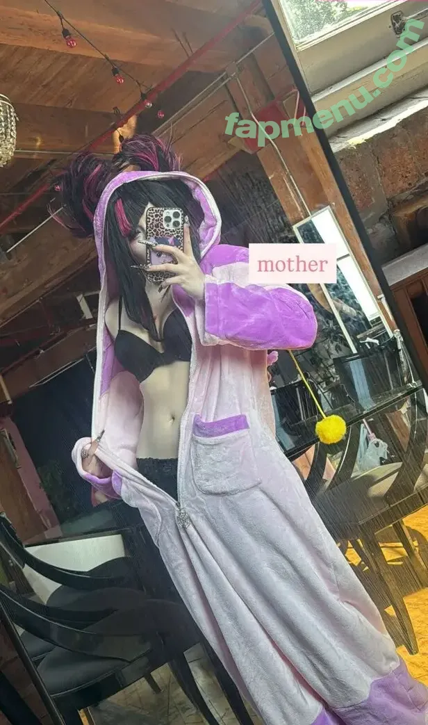 Uzileks nude photo #0014 (Uzi / Zuzu)