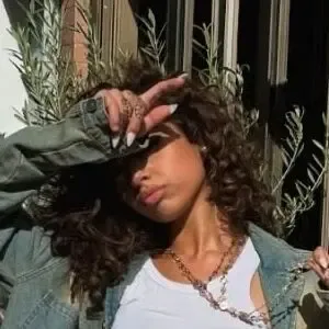 V7ena / u7ena nude photo #0018