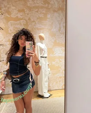 V7ena / u7ena nude photo #0022