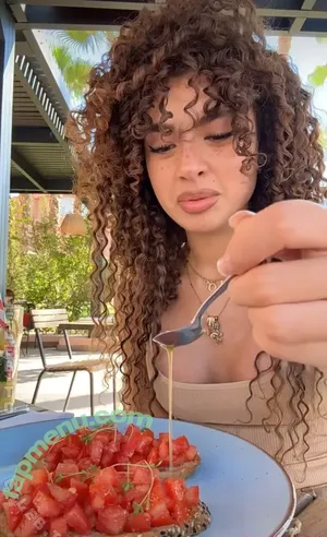 V7ena / u7ena nude photo #0046