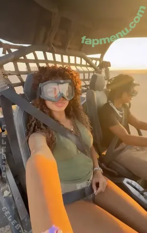 V7ena / u7ena nude photo #0051