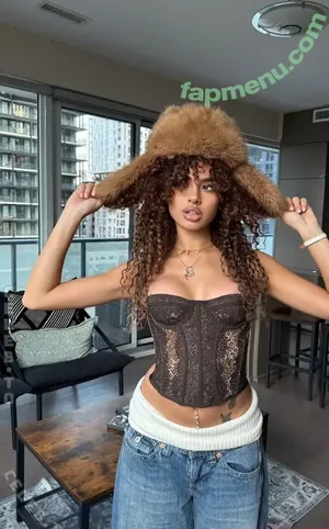 V7ena / u7ena nude photo #0069