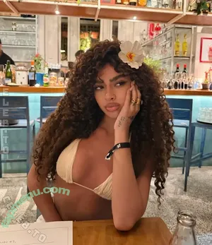 V7ena / u7ena nude photo #0083