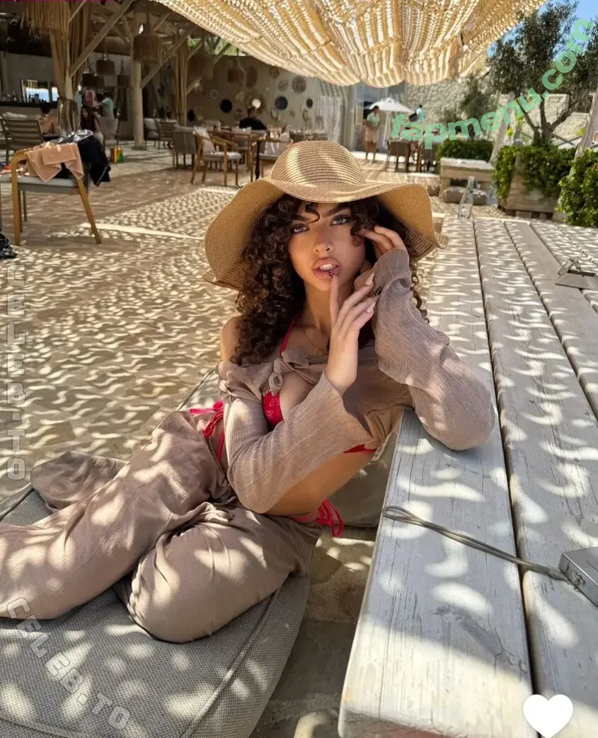 V7ena nude photo #0035 (u7ena)