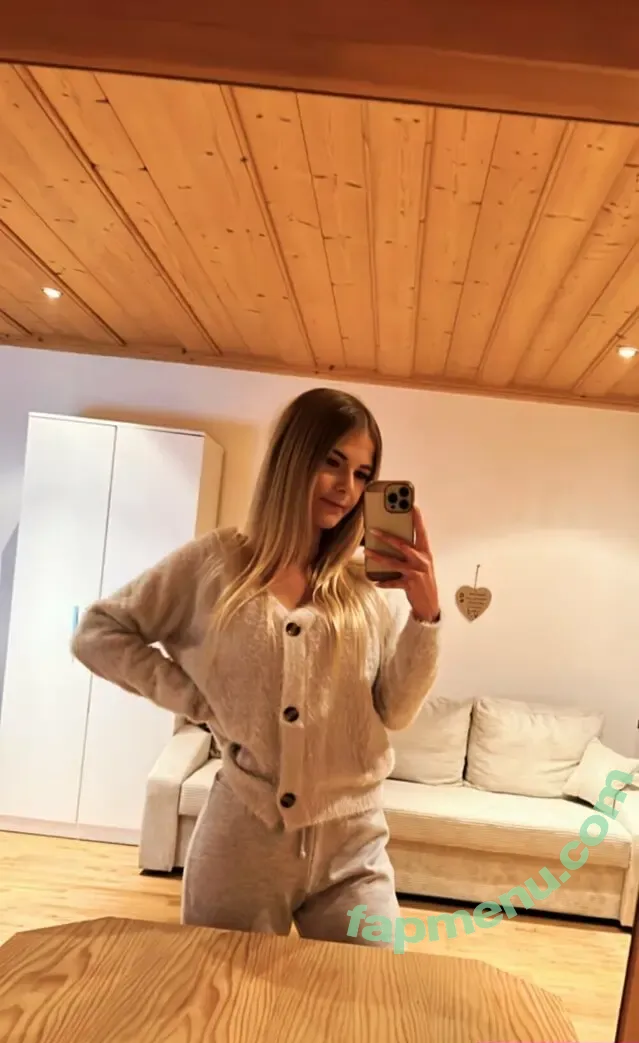 Vaanessaaa_98 nude photo #0029 (Vaanessaaa_98)