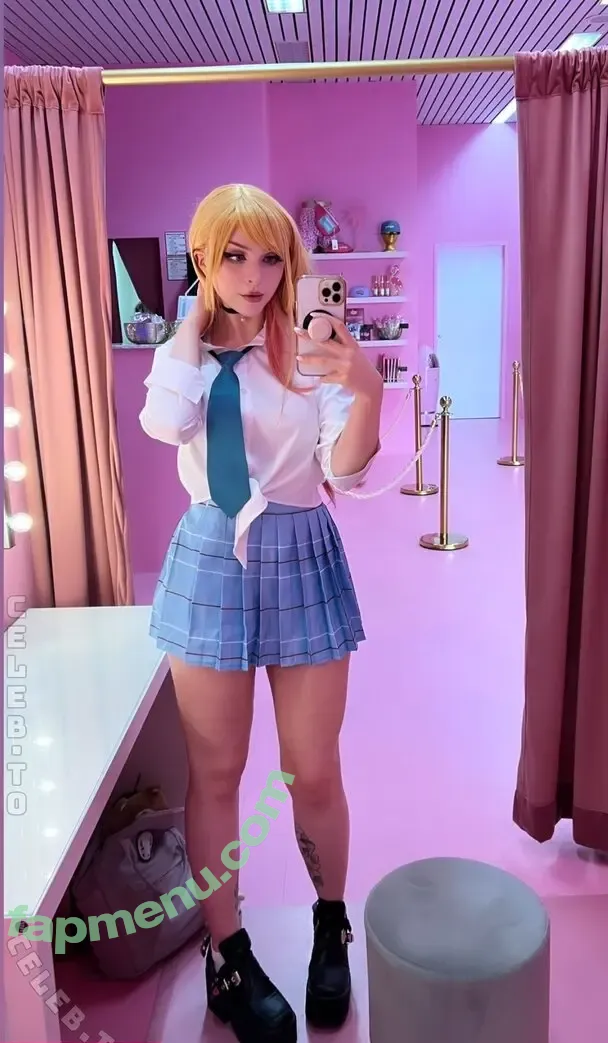 Vahnilly nude photo #0027 (Lilly / Vahnilly_)