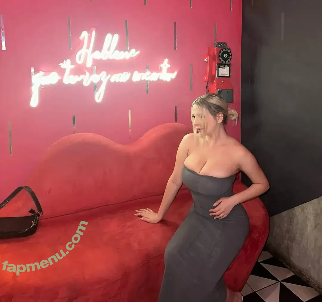 Vale S nude photo #0056 (iamlavale.s / valesc / valy_s)