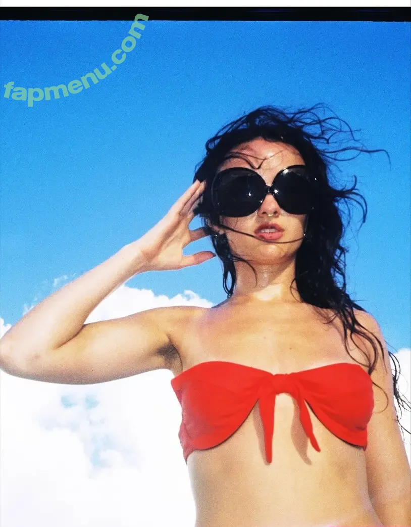 Valencia Grace nude photo #0025 (valenciagrace)