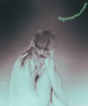 valentiinarose / Valentina Bilbao / valentinarose18 nude photo #0075