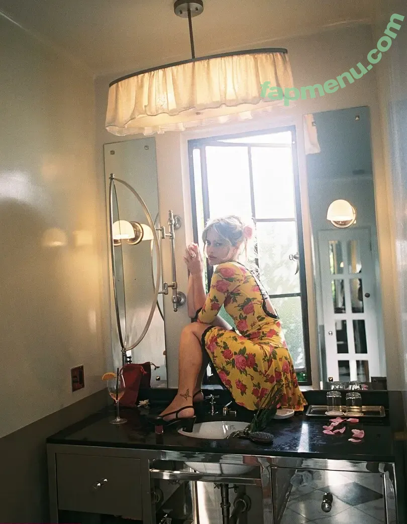 valentiinarose nude photo #0115 (Valentina Bilbao / valentinarose18)