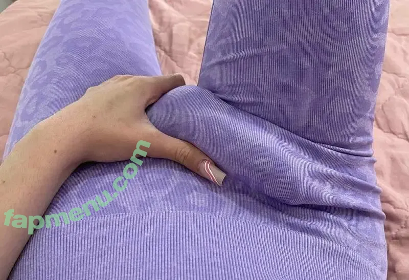 Valentina nude photo #0118 (valeblucerchiata / valentina_oxo / xxvalen444 / xxvalenxoxo)