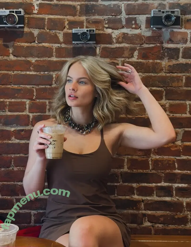 Valentina Bulc nude photo #0158 (Atriz / valentinabulc)