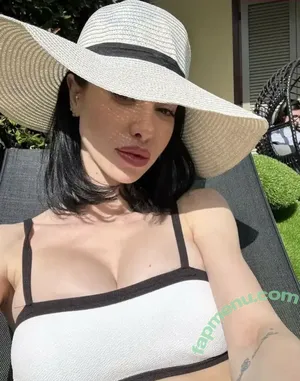 Valentina Fradegrada / lafradegrada_free / valentinafradegrada / vfradegrada nude photo #0386