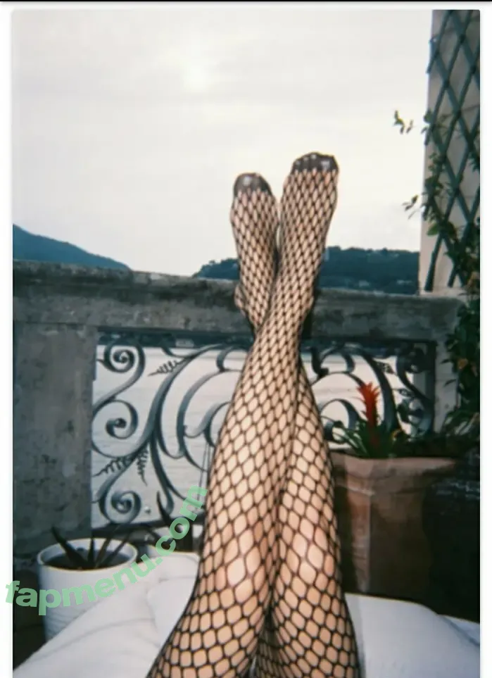 Valentina Fradegrada nude photo #0435 (lafradegrada_free / valentinafradegrada / vfradegrada)