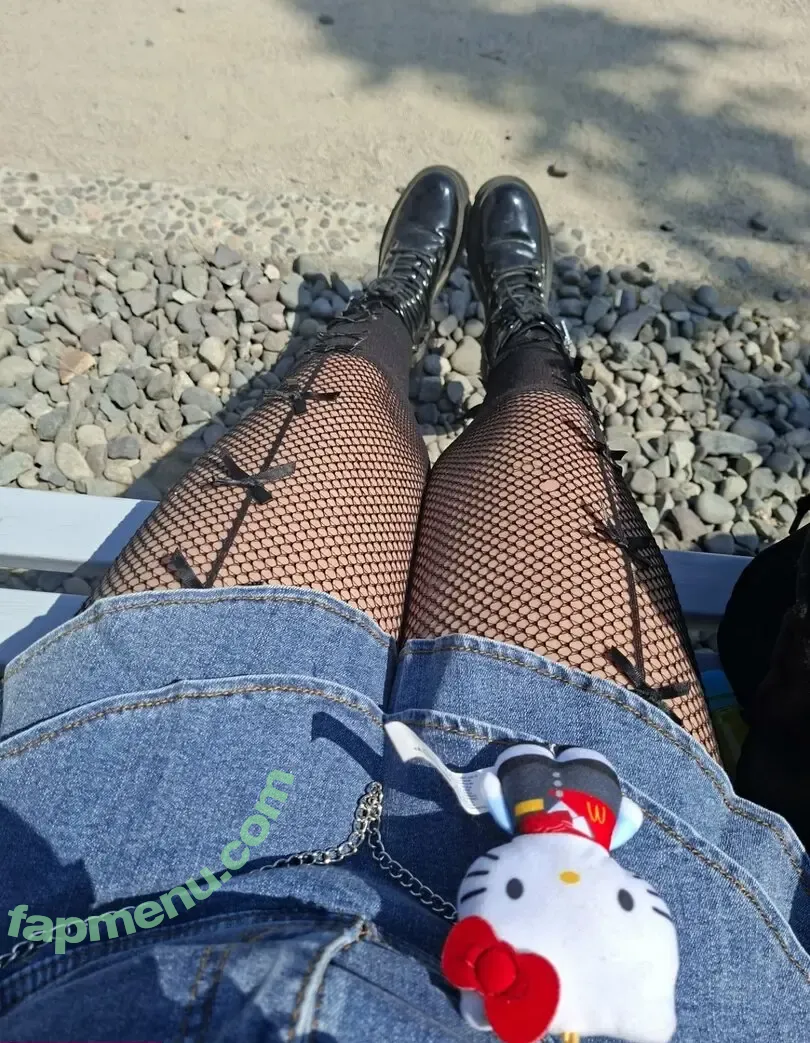 Valentina Kithoky nude photo #0004 (Kithoky Nya / kithokymmd / valentinakithokymmd)