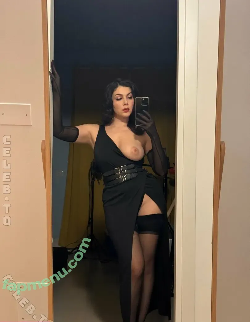 Valentina Nappi nude photo #1133 (ValeNappi / canalenappi / instavalentinanappi / thevalentinanappi / valentina.nappi.6 / valentinanappi2.0)