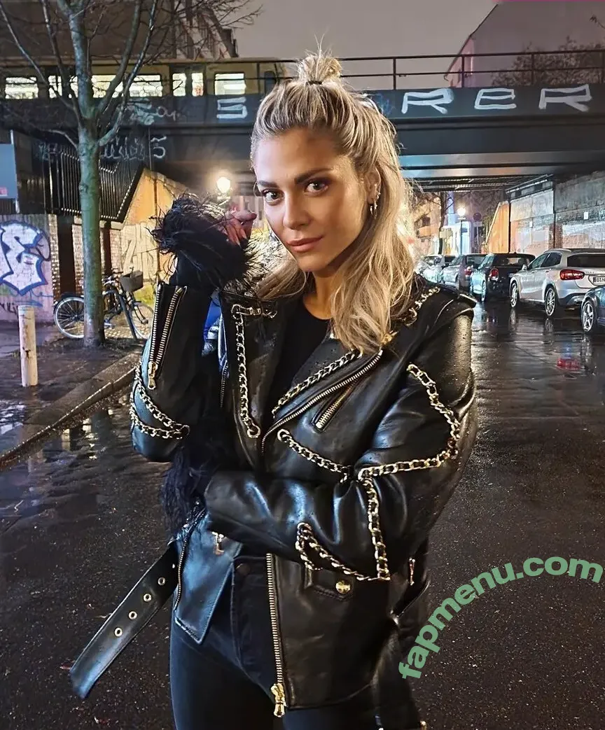 Valentina Pahde nude photo #0046 (valentina_pahde / valentinapahde)